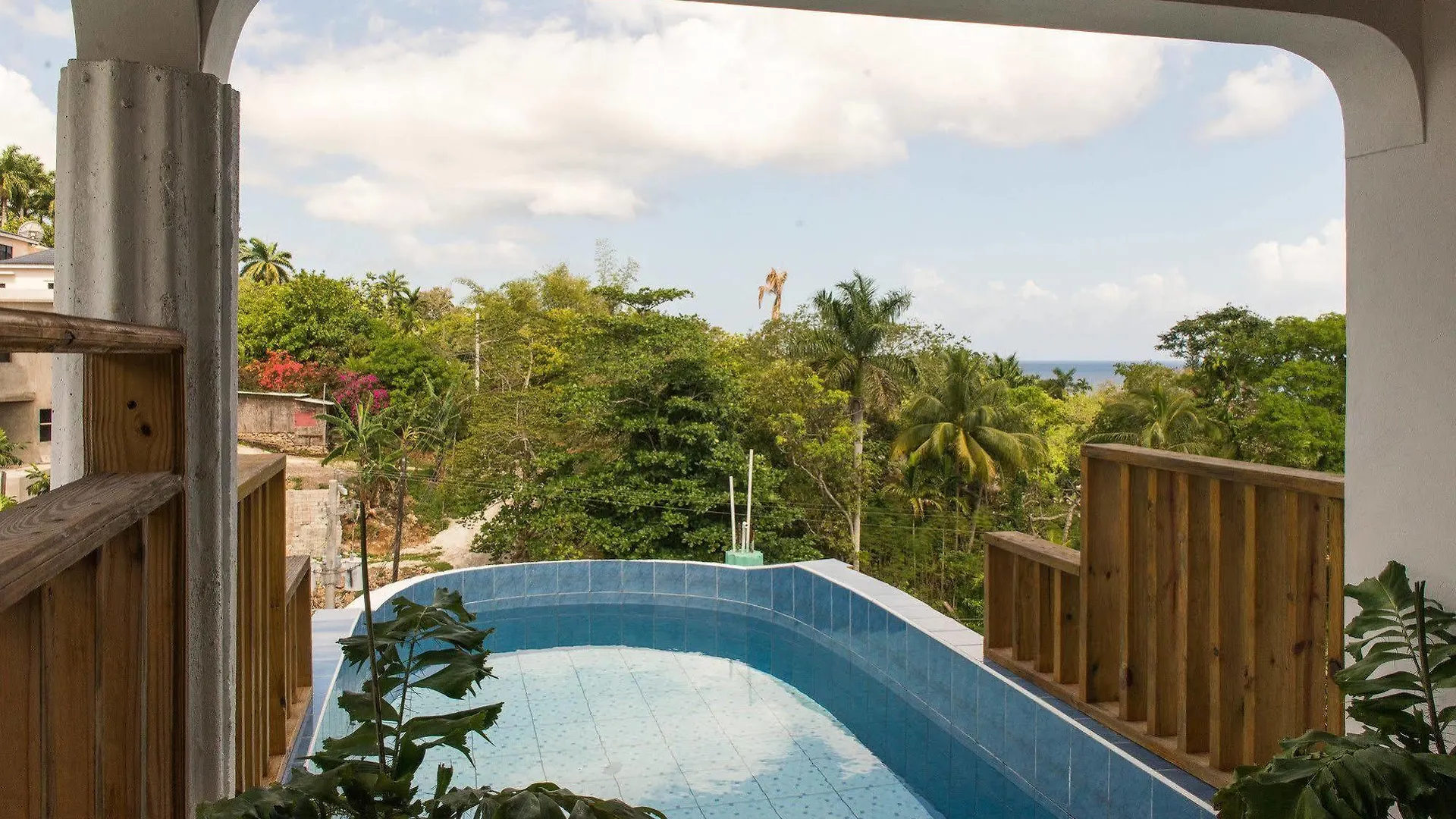 Diamond Villas And Suites Montego Bay 2*,