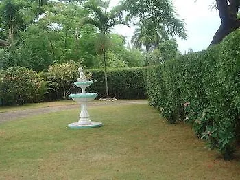 Diamond Villas And Suites Montego Bay 2*,